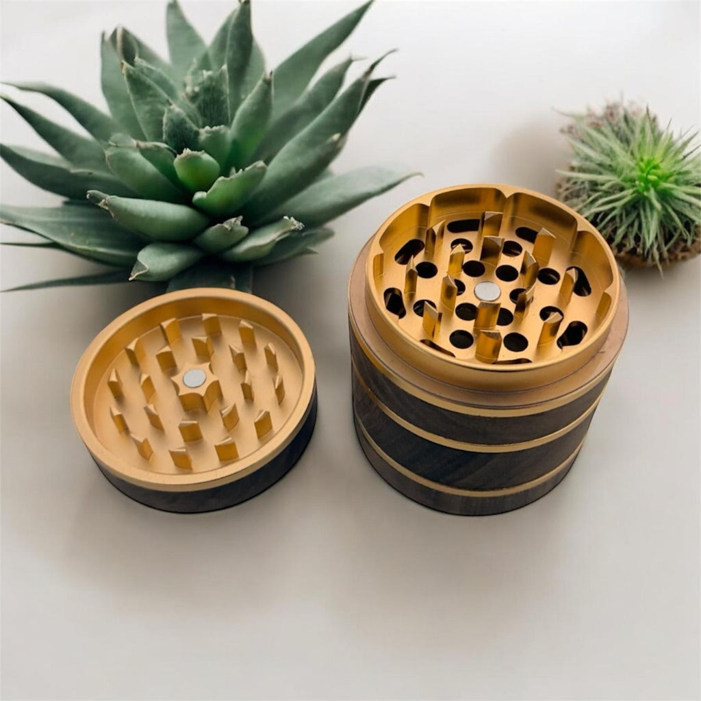 Premium Holz Grinder 4 - tlg Walnuss – Magnetverschluss – Raucherzubehör | Gentleman's Selection