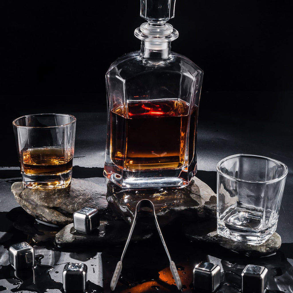 Whiskey Dekanter Set – Personalisierte Gravur - Holzbox – Whiskey Zubehör | Gentleman's Selection